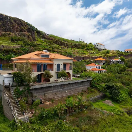 Апартаменты Flor Garden Retreat & Peaceful