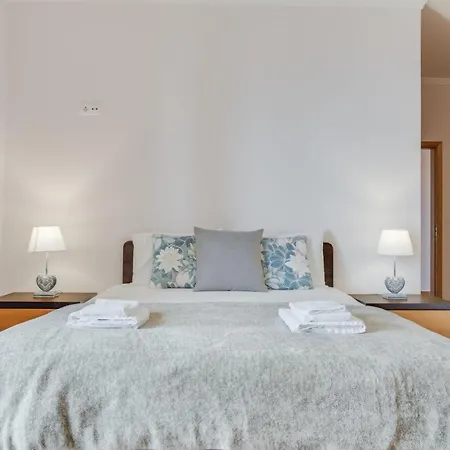Flor Garden Retreat & Peaceful Apartament Santa Cruz (Madeira)