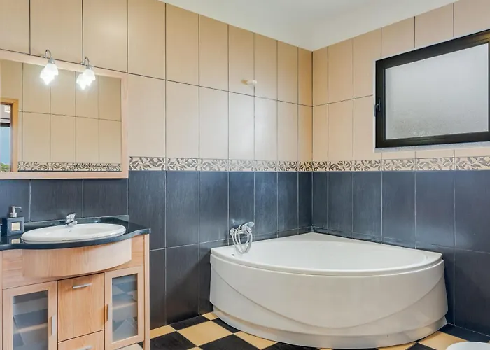 Flor بيت للعطل