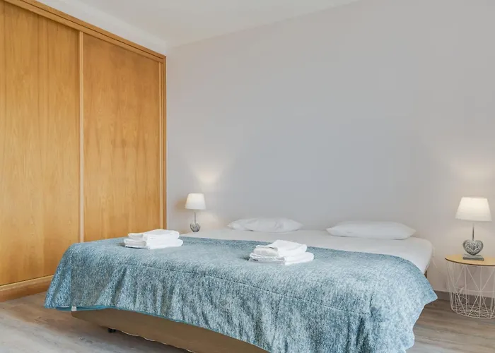 Flor بيت للعطل *